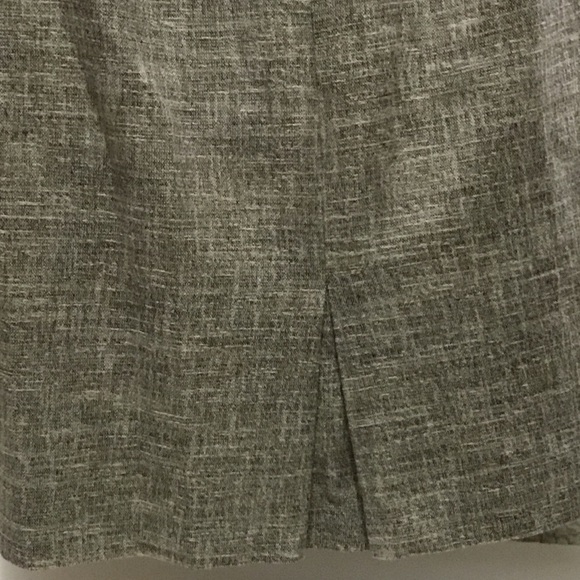 Ann Taylor Skirt With Pockets & Back Plated #2 - Picture 4 of 12
